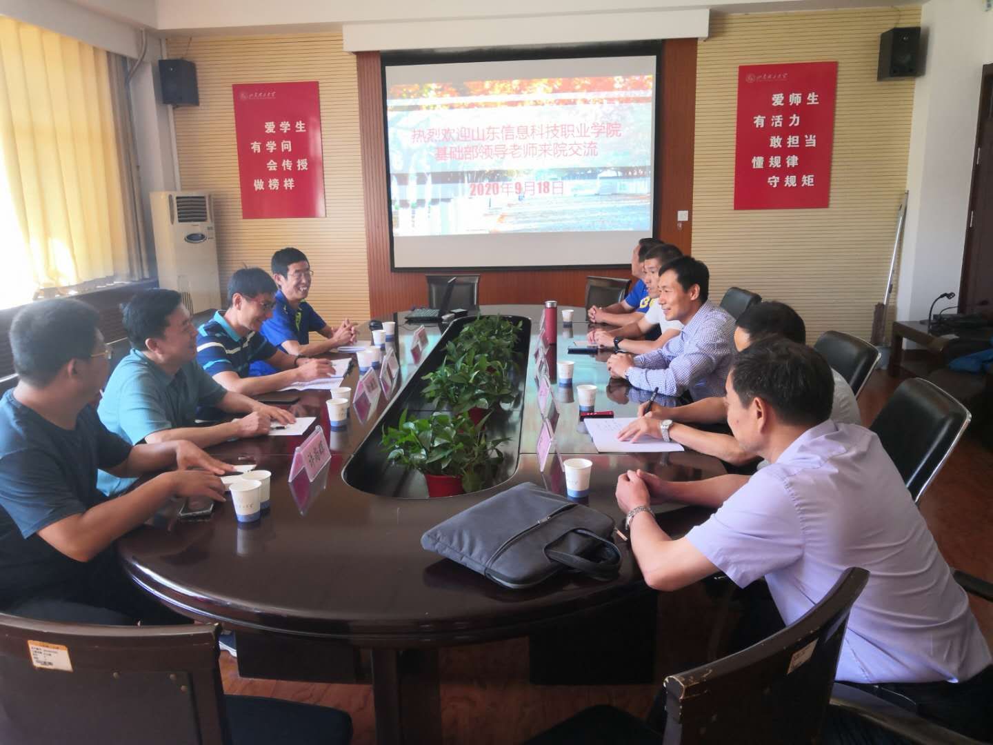 体育.jpg 体育.jpg